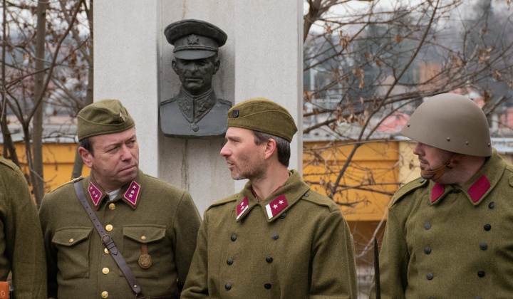 Pietny akt položenia vencov na pamätník 28.1.2023